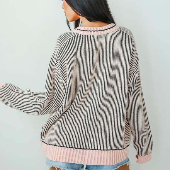 Chic Striped Cardigan in Pink and Black - Picture 4 of 11